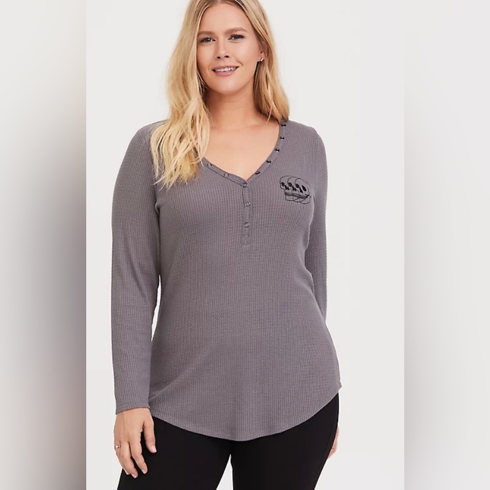 TORRID Grey waffle knot snap Henley long sleeve tee